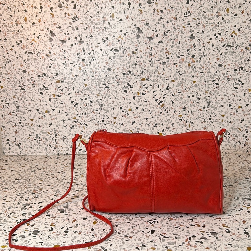 Vintage SMCo Red leather crossbody bag